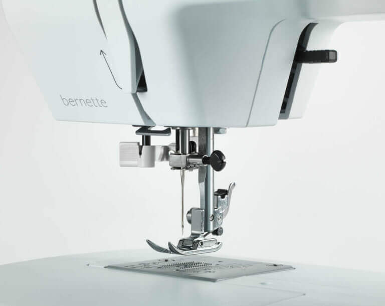 Bernette B33 Sewing Machine - Image 4