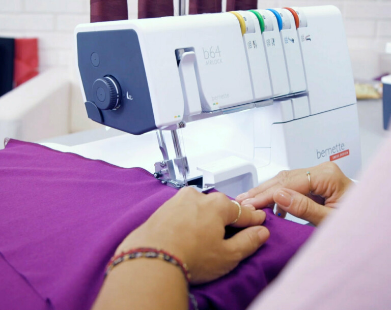 Bernette 64 Airlock Serger - Image 3