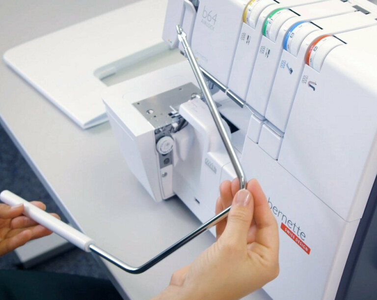 Bernette 64 Airlock Serger - Image 6